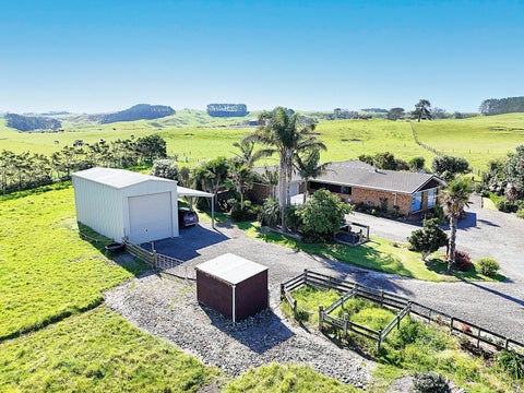 242 Baylys Coast Road, Dargaville