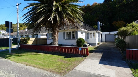 191 Wellington Road, Wainuiomata, Lower Hutt