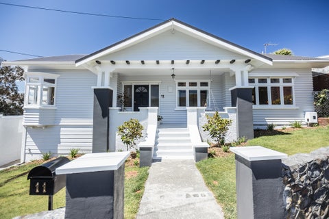 11 Overtoun Terrace, Hataitai, Wellington