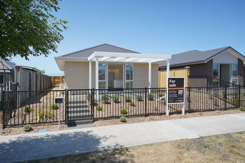 41 Pegasus Boulevard, Pegasus, Pegasus
