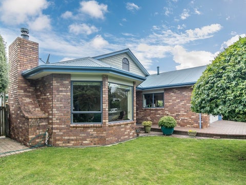 17 Rawene Street, Waikanae