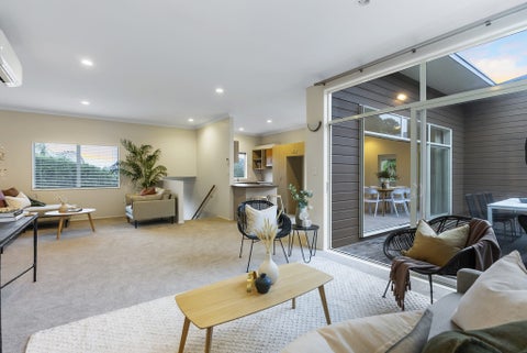 98 Brian Crescent, Stanmore Bay, Whangaparaoa
