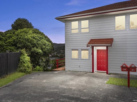 2/30 Percy Dyett Drive, Karori, Wellington