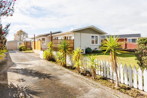 39 Abraham Crescent, Milson, Palmerston North