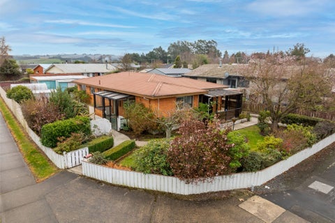 6 Cross Street, Milton