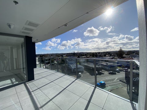 4C/84 Gunner Drive, Te Atatu Peninsula, Auckland