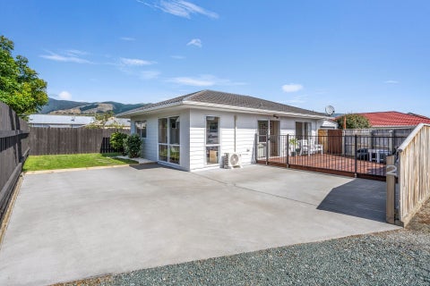 2/56 Songer Street, Stoke, Nelson