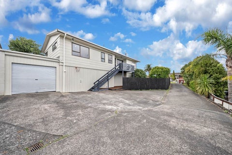 1/31 Cyclarama Crescent, Massey, Auckland