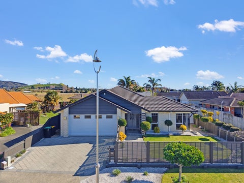 24 Bucklands Crescent, Papamoa Beach, Papamoa