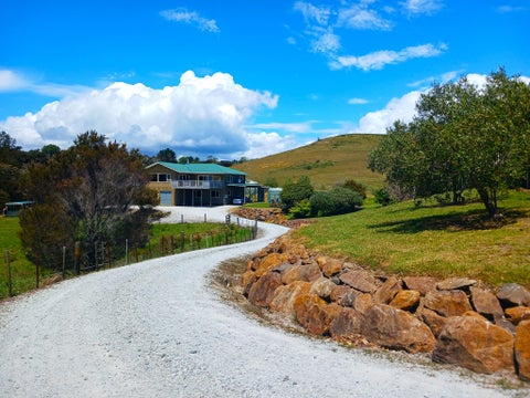 9/11 Ocean View Road, CABLE BAY, Cable Bay