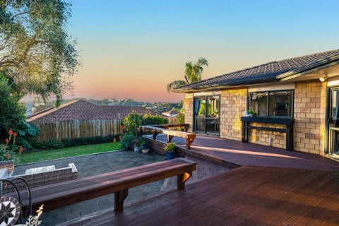 10 Phoenicia Court, The Gardens, Auckland