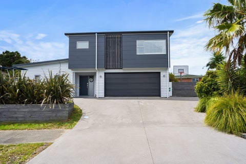 16 Barbados Way, One Tree Point