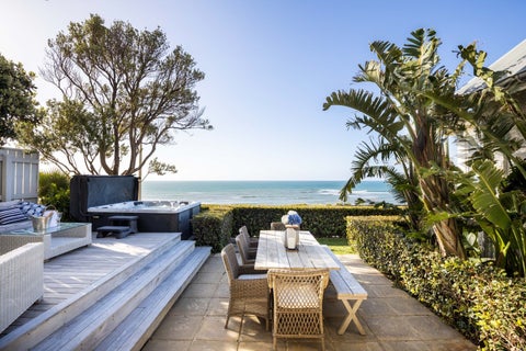 10 Woolcombe Terrace, New Plymouth, New Plymouth