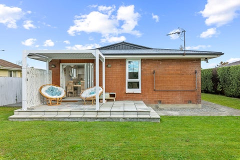 21 La Perouse Place, Northcote, Christchurch