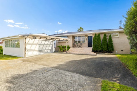 69A Howe Street, Howick, Auckland