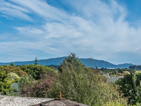 14 Huia Street, Waikanae