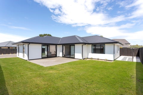 16 Blue Gum Place, New Brighton, Christchurch