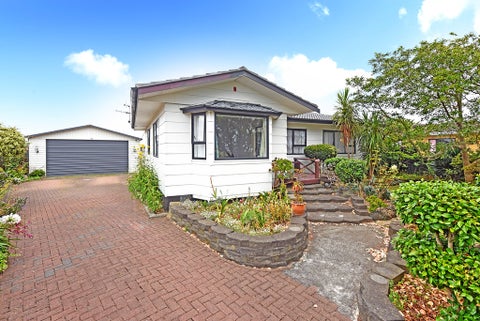 39 Barneys Farm Road, Clendon Park, Auckland