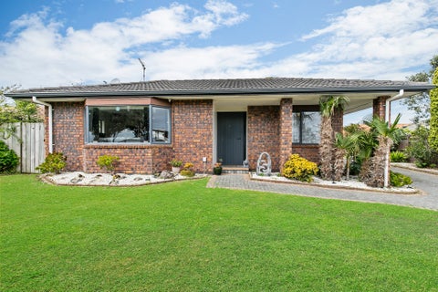 15 Pitt Avenue, Clendon Park, Auckland