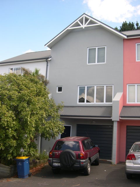 21 Winery Way, Henderson, Auckland