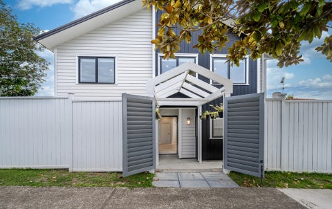 50A Botany Road, Botany Downs, Auckland