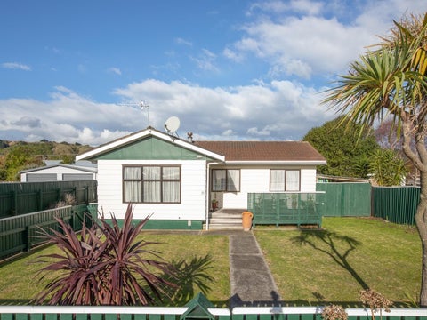 13 Linwood Drive, Paraparaumu