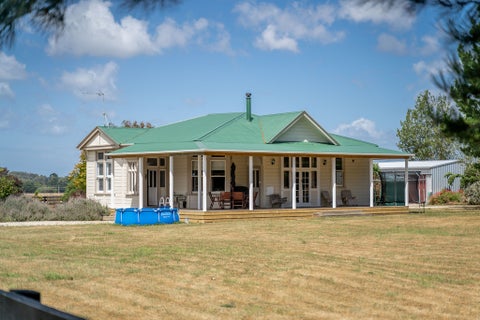 56 Camp Road, Featherston