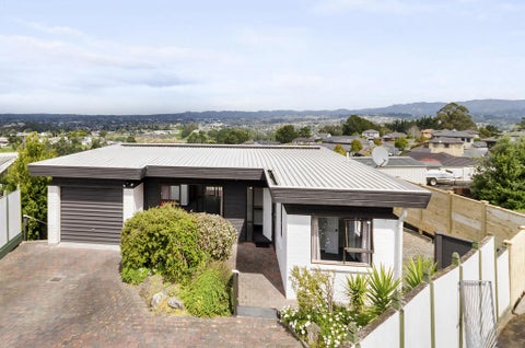 2/262 Don Buck Road, Massey, Auckland