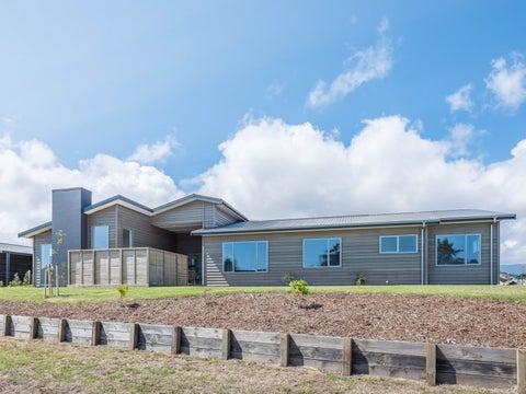 1 Lamont Place, Waikanae, Waikanae