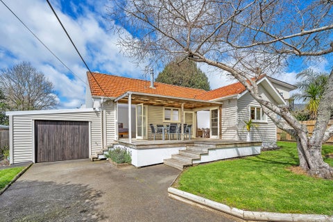 43 Cambridge Road, Riverhead, Riverhead