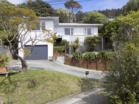 38 Chester Road, Tawa, Wellington