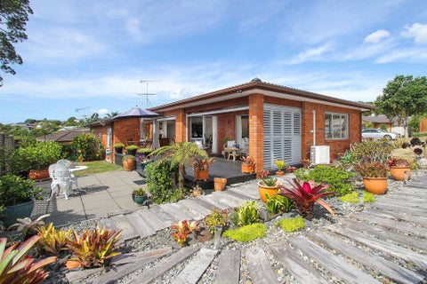 8 Springtide Place, Red Beach, Red Beach