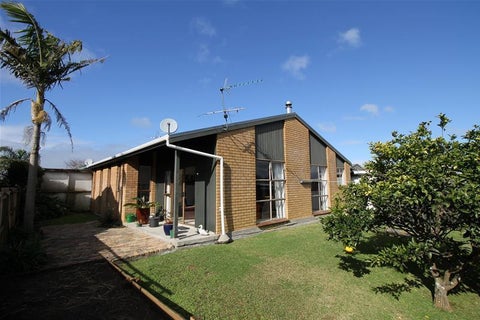8B Bungalore Place, Half Moon Bay, Auckland