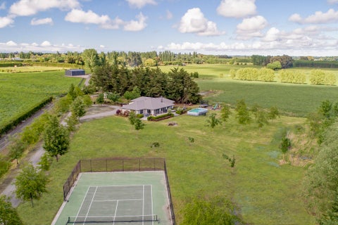 170 River Road, Lincoln, Lincoln