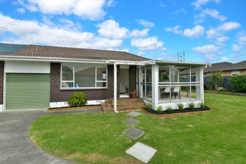 2/36 Centreway Road, Orewa, Orewa