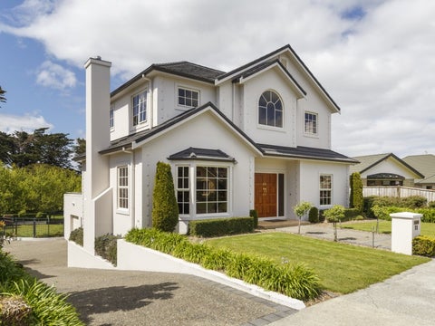 11 The Oaks, Awapuni, Palmerston North