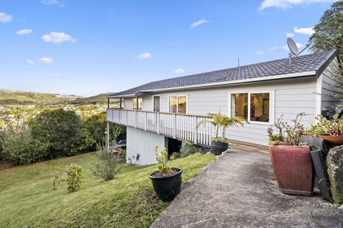 33 Westhaven Drive, Tawa, Wellington