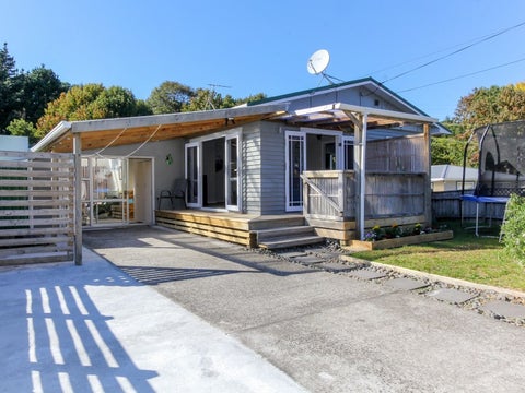 33 Pembroke Street, Westown, New Plymouth