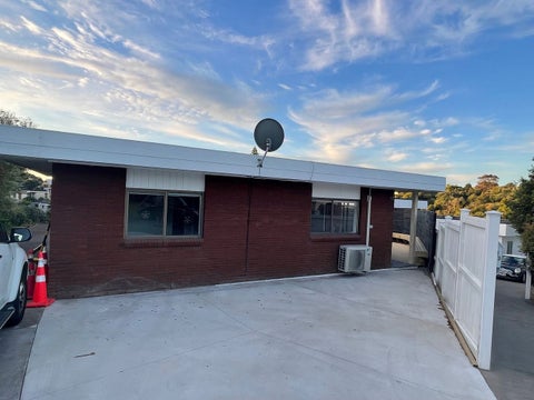 2/13 Estelle Place, Farm Cove, Auckland
