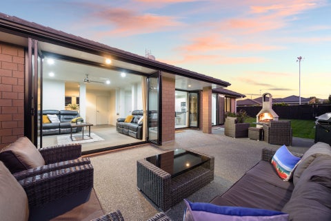 82 Carrington Drive, Papamoa Beach, Papamoa