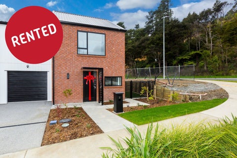 2 Doug Jensen Street, Wallaceville, Upper Hutt