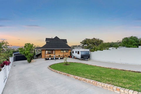 11 Higham Ferrers Place, Red Beach, Red Beach
