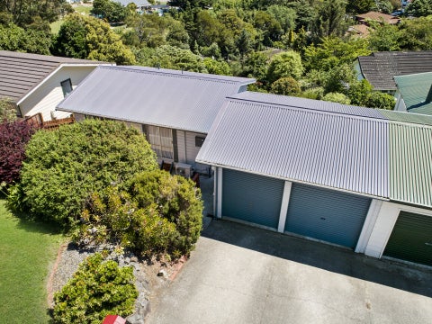 14 Ayton Drive, Whitby, Porirua