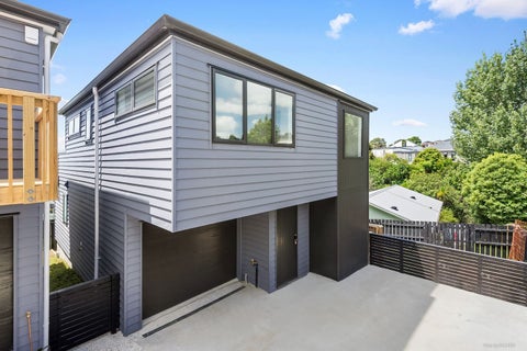 6B Landsdale Place, Massey, Auckland