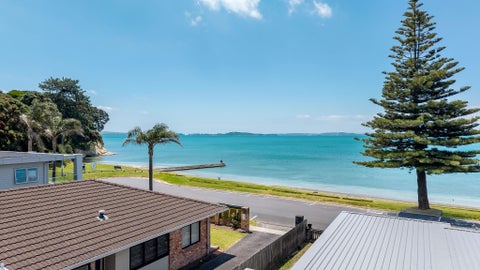 2/3 The Esplanade, Eastern Beach, Auckland