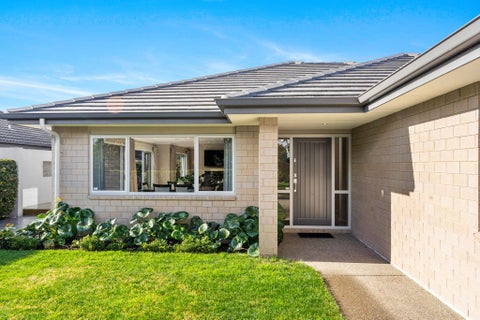 16 Castellina Drive, Karaka, Papakura