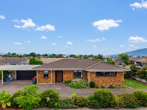 32 HOLLAND STREET, GLENHOLME, Rotorua