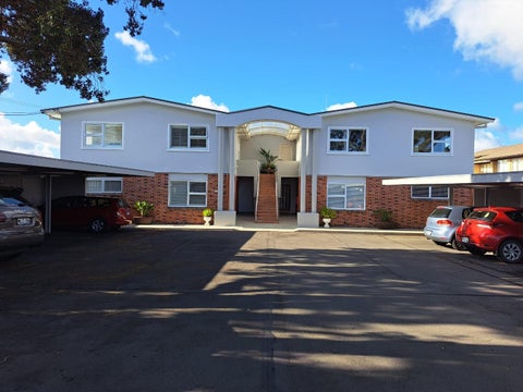 8/241 Hurstmere Road, Takapuna, Auckland