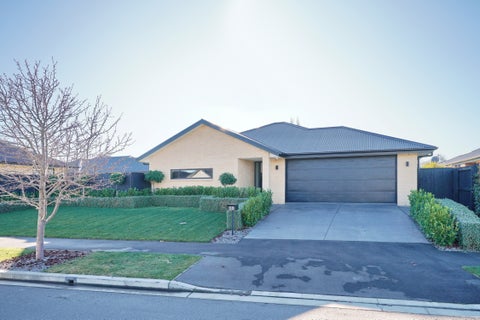 13 Fearne Drive, Woodend, Woodend