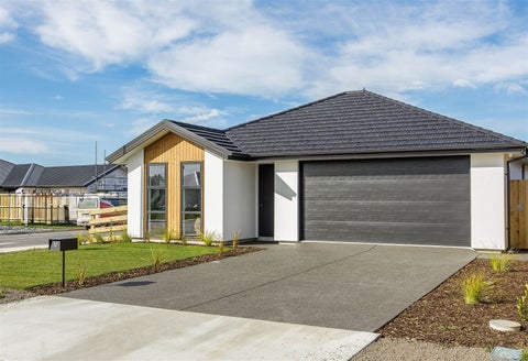 40 Crossley Avenue, Woodend, Woodend